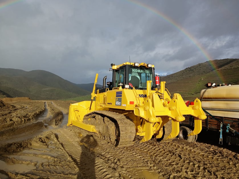 Komatsu D65
