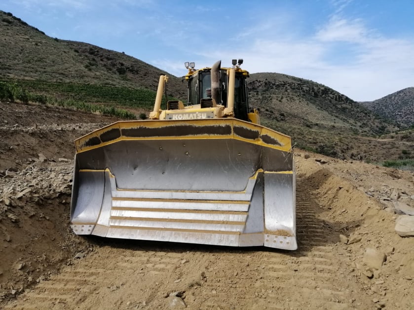 Komatsu D65