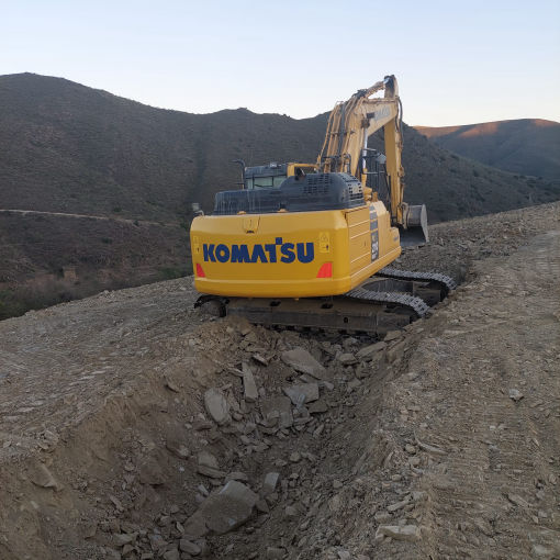 Komatsu PC210