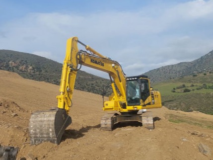 Komatsu PC-240 - 11
